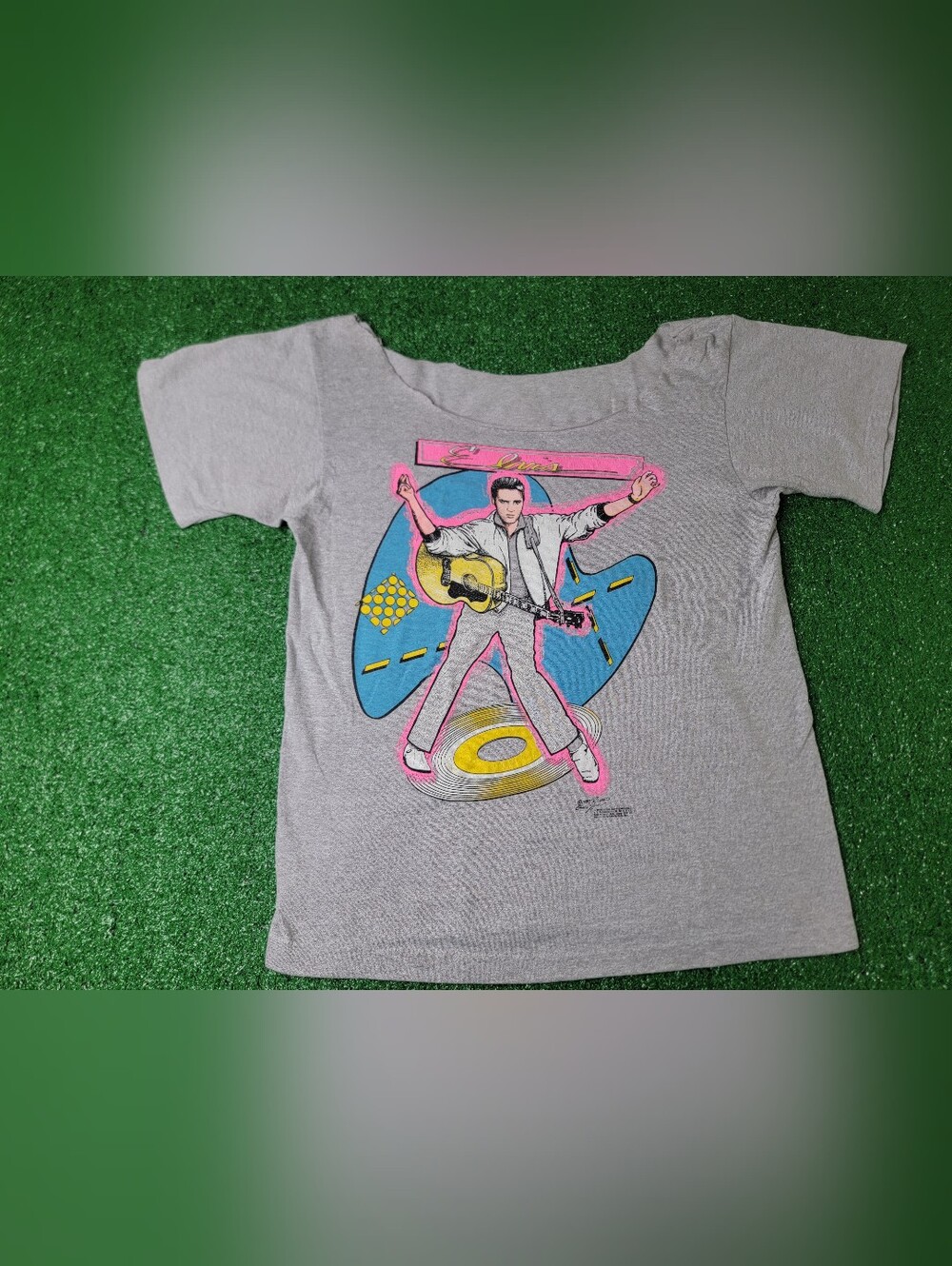 Vintage 1989 Elvis Presley Dancing Single Stitched Women's Graphic T-Shirt Small